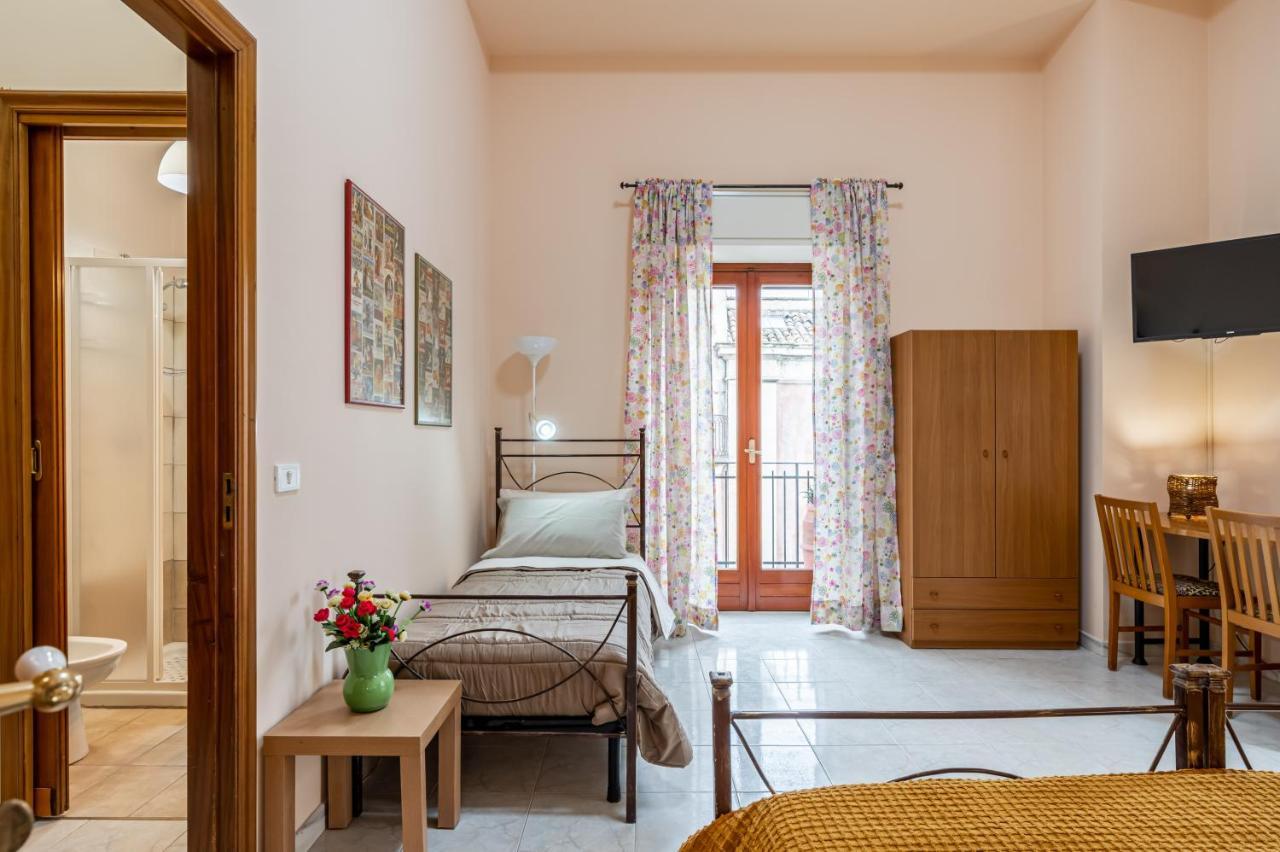 Catania Central And Comfy Apartments Buitenkant foto